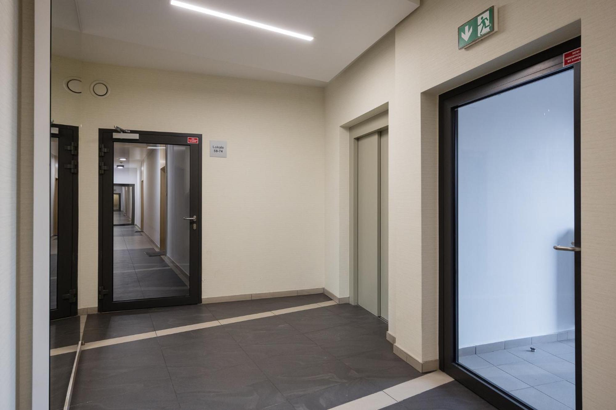 Warsaw-Aparts Herbu Janina Szpital Экстерьер фото